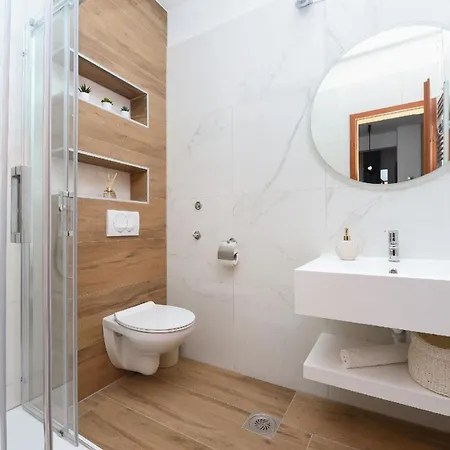 Apartman Gemuetliches Mit Meerblick Vom Privaten Balkon Starigrad-Paklenica