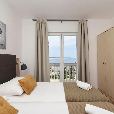 Gemuetliches Mit Meerblick Vom Privaten Balkon Apartman Starigrad-Paklenica