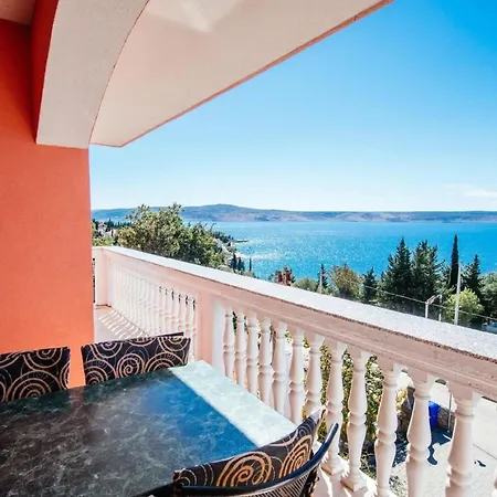 Gemuetliches Mit Meerblick Vom Privaten Balkon * Starigrad-Paklenica